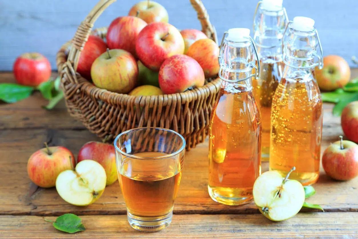 cidre, préparation de tapas et brochette