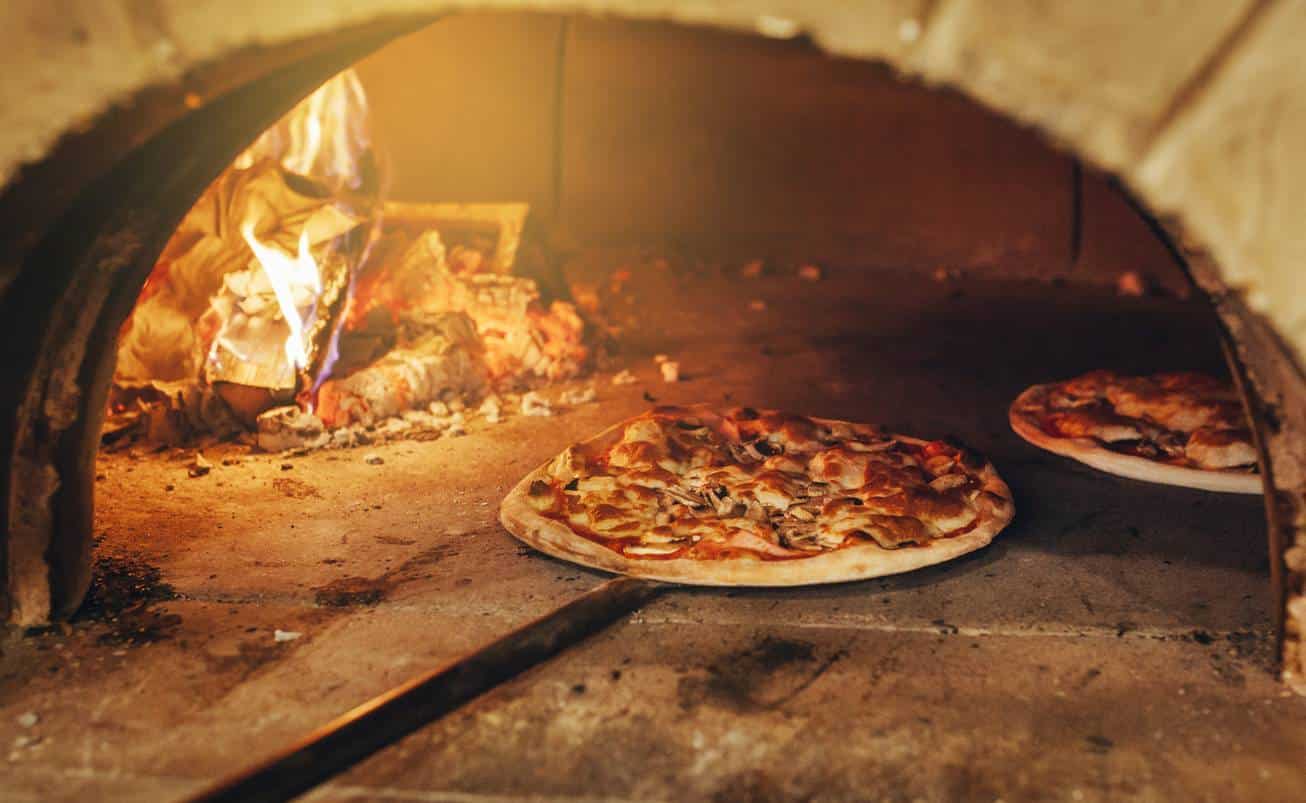 Le pétrissage, une étape importante dans la préparation de la pizza